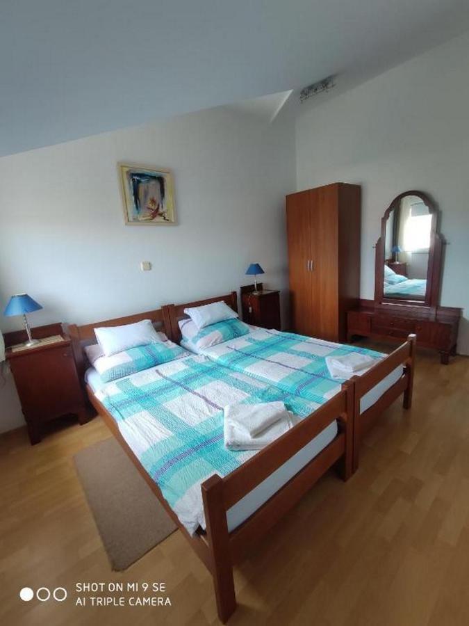 Apartments Vala Vinišće Exterior foto