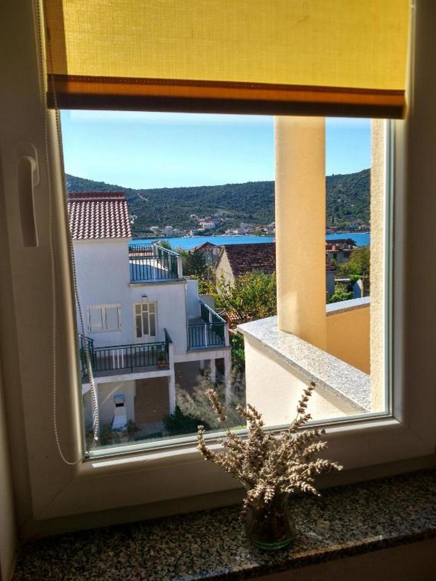 Apartments Vala Vinišće Quarto foto